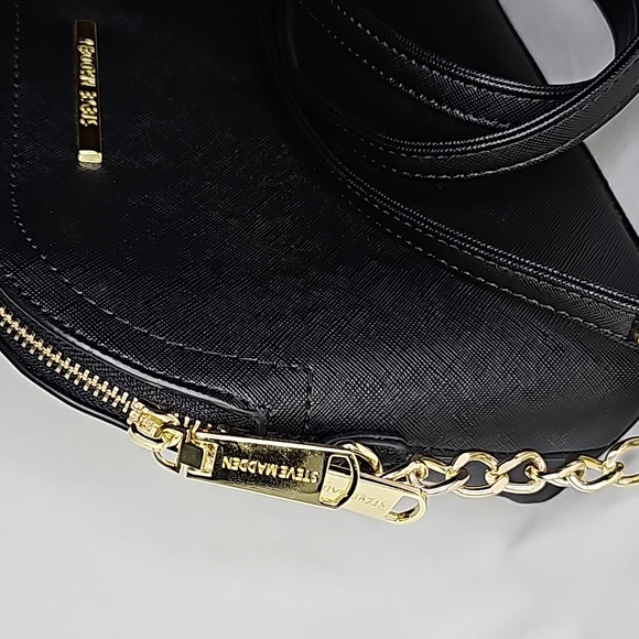 STEVE MADDEN ▪︎ BLACK CROSSBODY PURSE - Picture 4 of 9